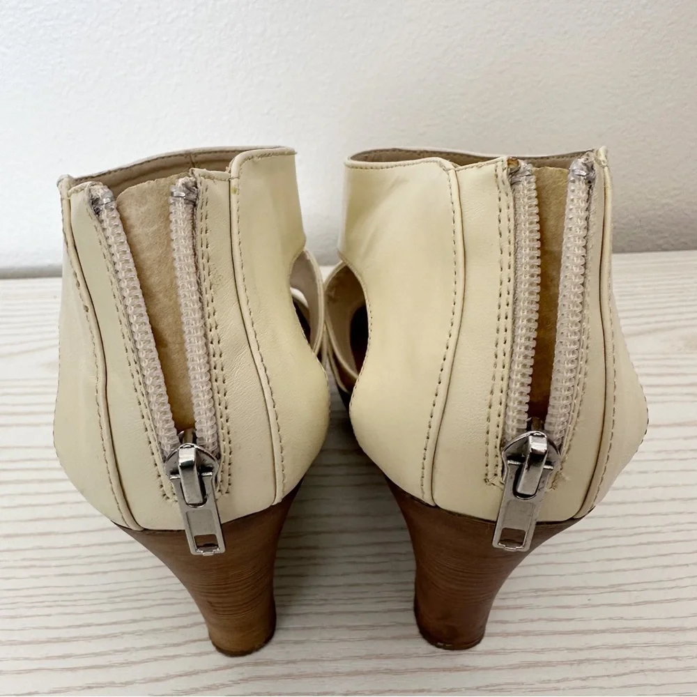 Cute Platform Wedge Sandals Zip Up Peep Toe Cream Size 7.5